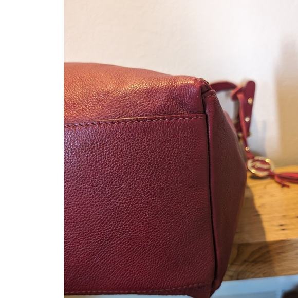 Varriale Dark Red Italian Leather Double Front Gold Zipper Bucket Shoulder Bag - Picture 11 of 15
